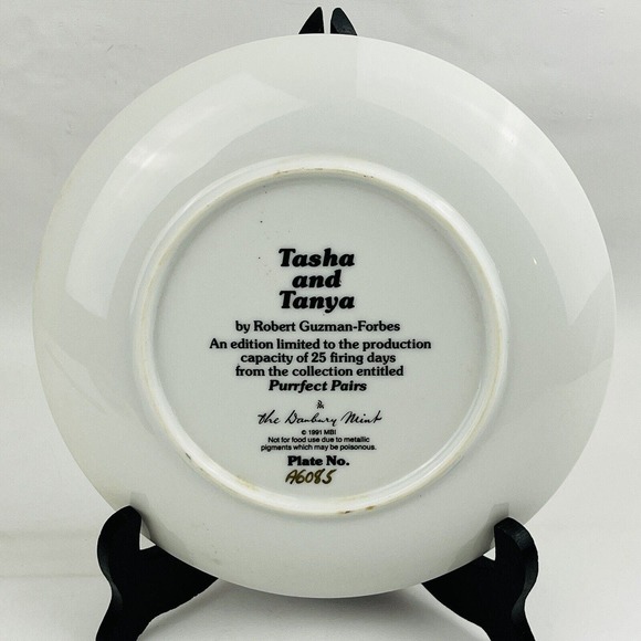 Purrfect Pairs Tasha & Tanya Cats Danbury Mint Decorator Plate Guzman-Forbes - Picture 2 of 4